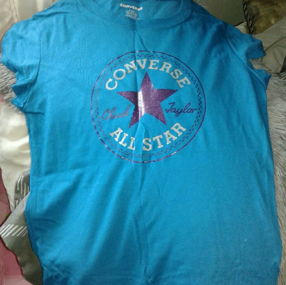 Girls converse shirt